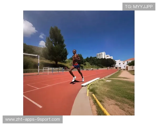 长跑赛道风雨中进行，选手展现坚韧意志，长跑运动比赛